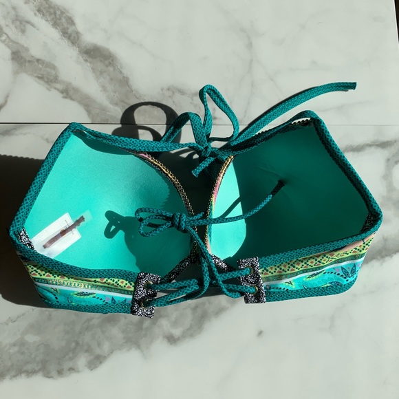 Shade & Shore Bikini Top - Picture 6 of 9